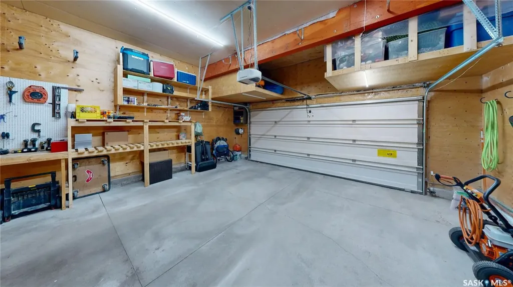 7014 Wascana Cove Drive Regina SK S4V 3E9