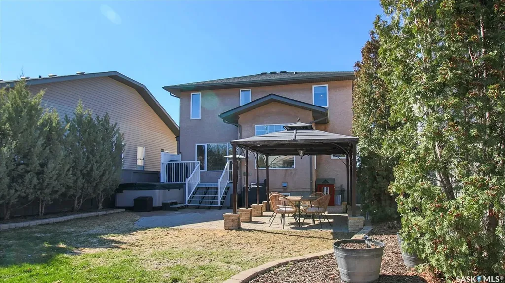 7014 Wascana Cove Drive Regina SK S4V 3E9
