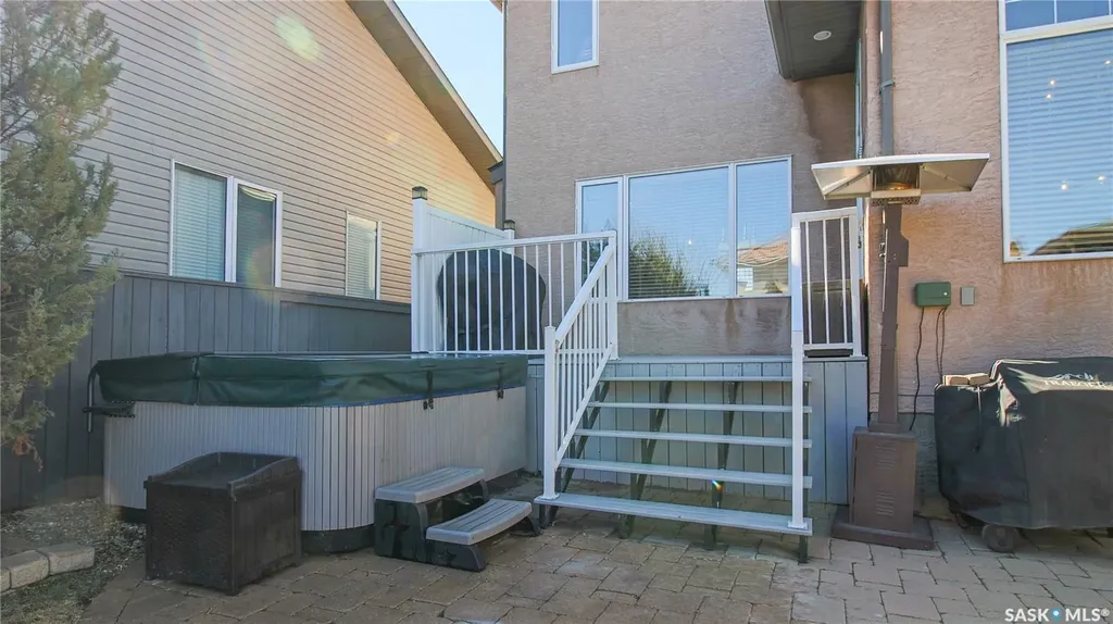 7014 Wascana Cove Drive Regina SK S4V 3E9