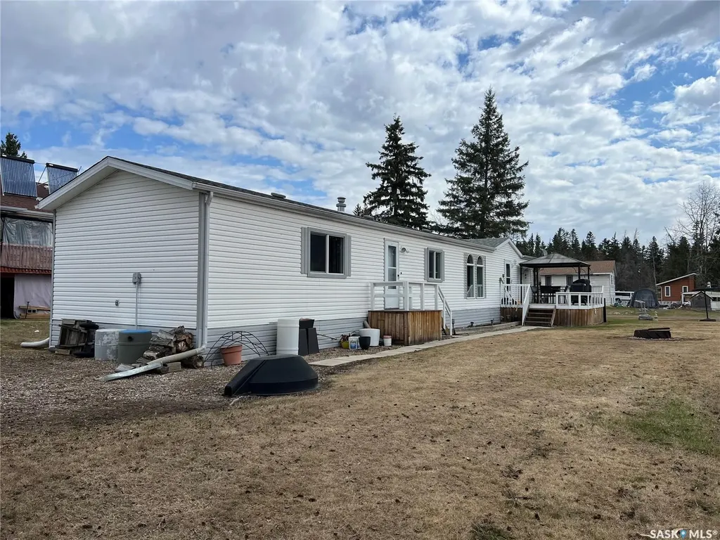 513 3rd Street NW Goodsoil SK S0M 1A0