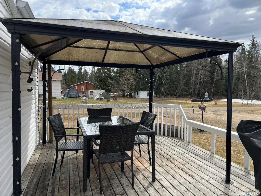 513 3rd Street NW Goodsoil SK S0M 1A0