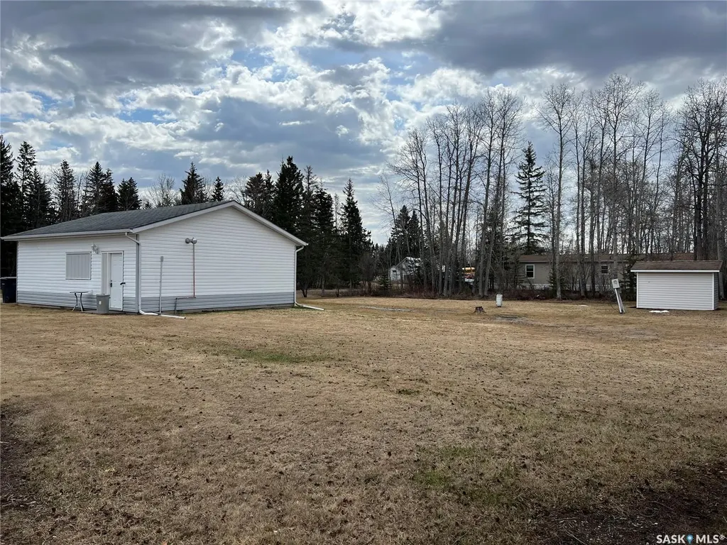 513 3rd Street NW Goodsoil SK S0M 1A0