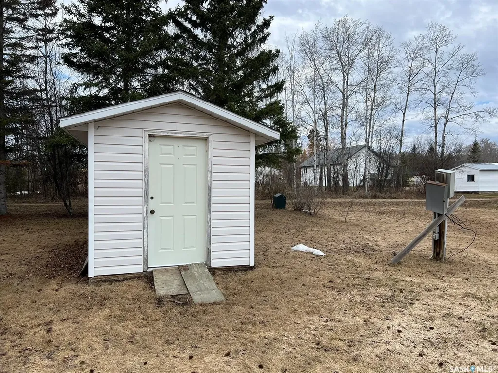513 3rd Street NW Goodsoil SK S0M 1A0