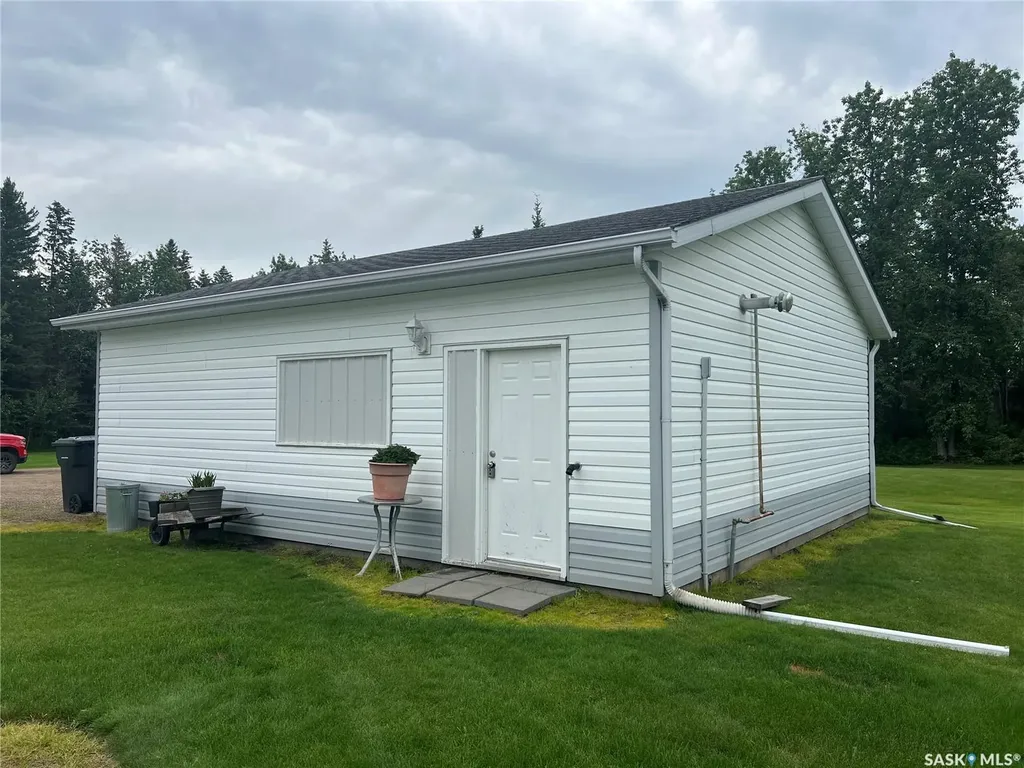 513 3rd Street NW Goodsoil SK S0M 1A0