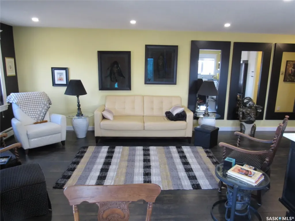 210 3rd Avenue E Rosetown SK S0L 2V0