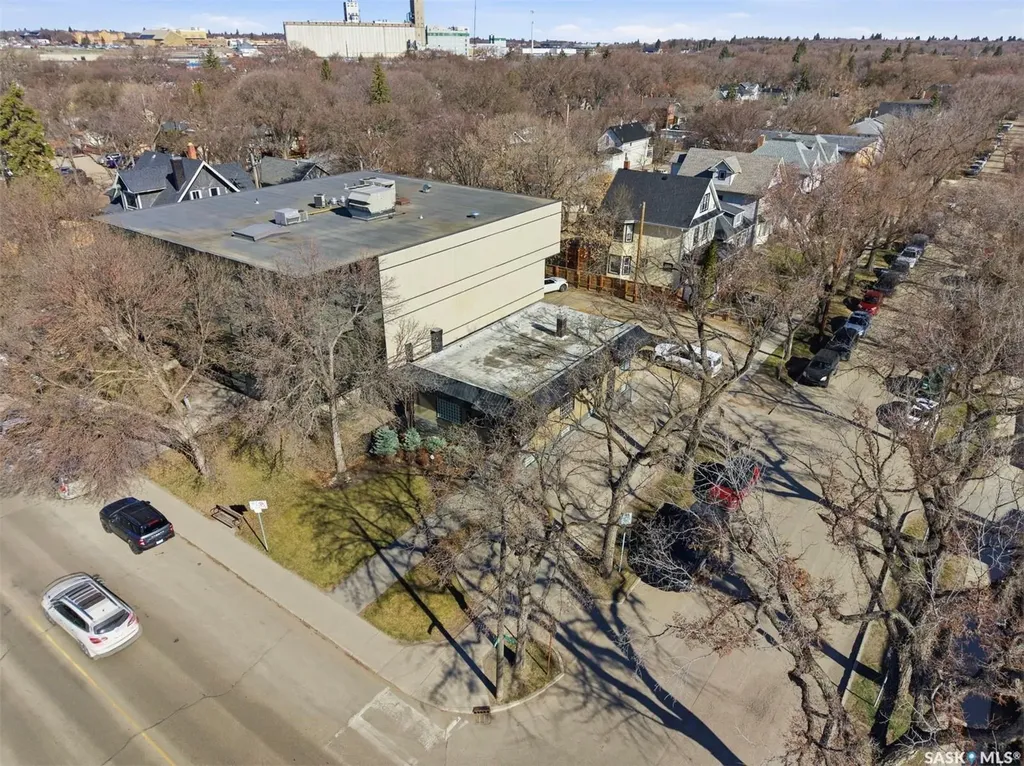518 Queen Street Saskatoon SK S7K 0M5