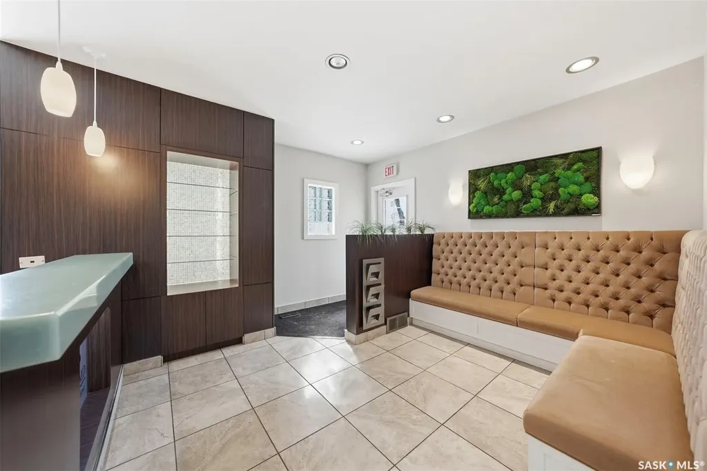 518 Queen Street Saskatoon SK S7K 0M5