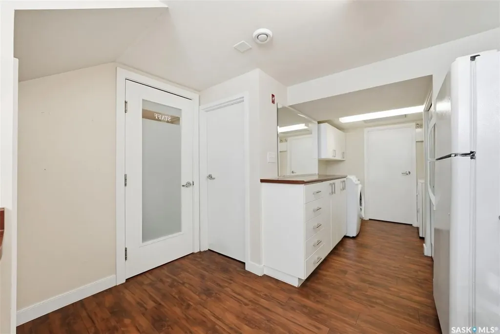 518 Queen Street Saskatoon SK S7K 0M5