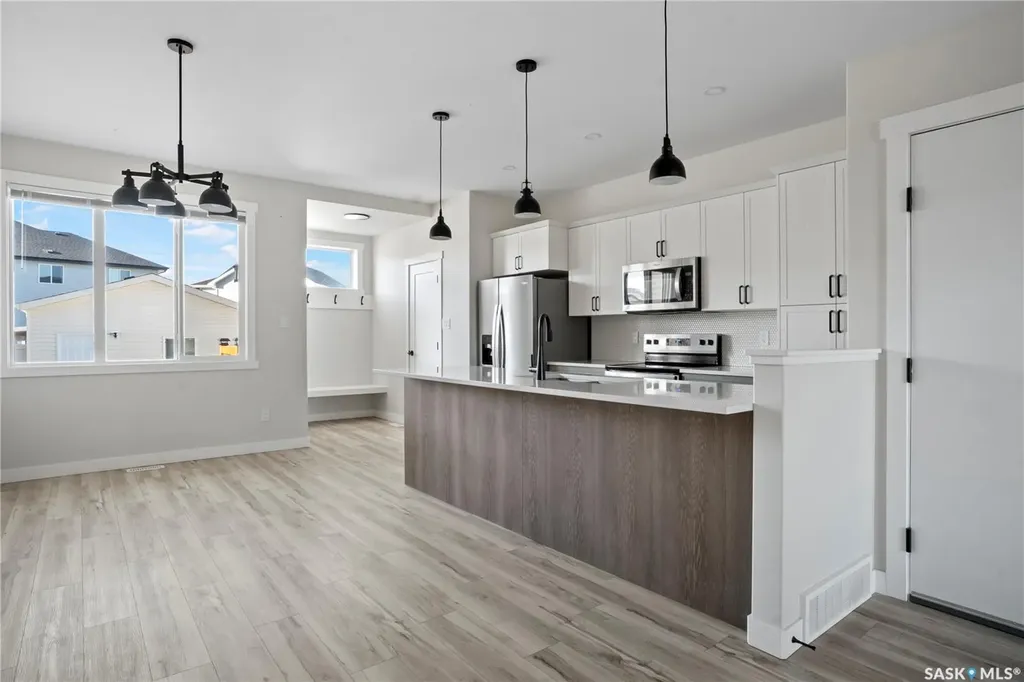 4744 Buckingham Drive Regina SK S4V 3X8