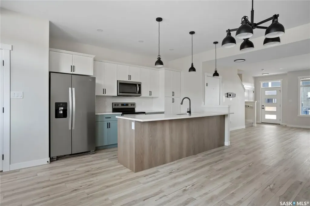 4744 Buckingham Drive Regina SK S4V 3X8
