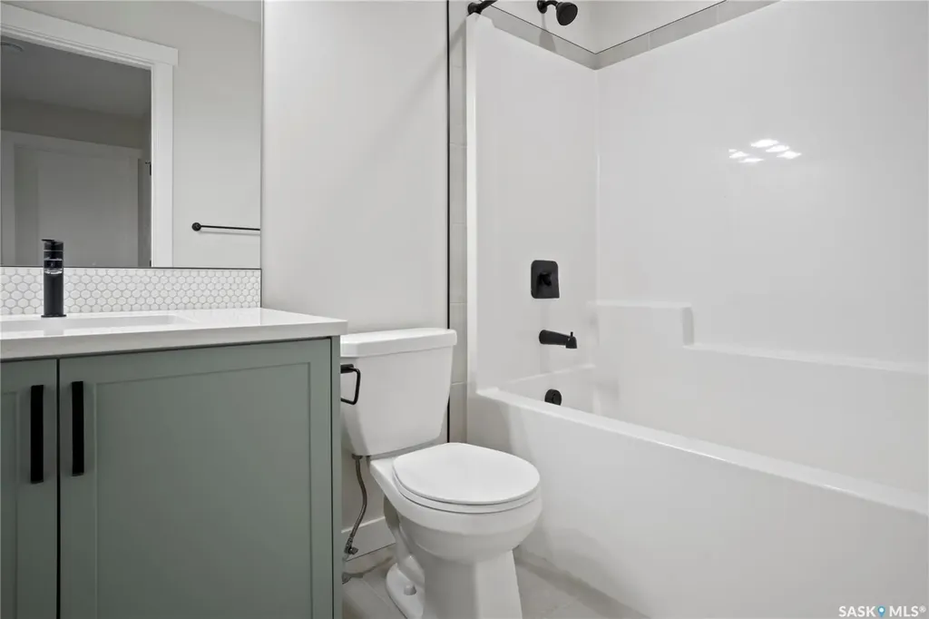 4744 Buckingham Drive Regina SK S4V 3X8