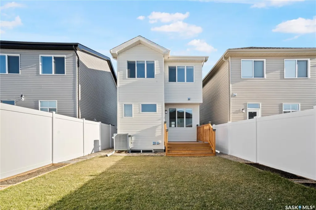 4744 Buckingham Drive Regina SK S4V 3X8