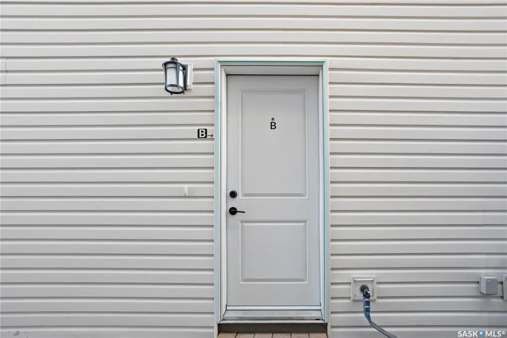 4744 Buckingham Drive Regina SK S4V 3X8