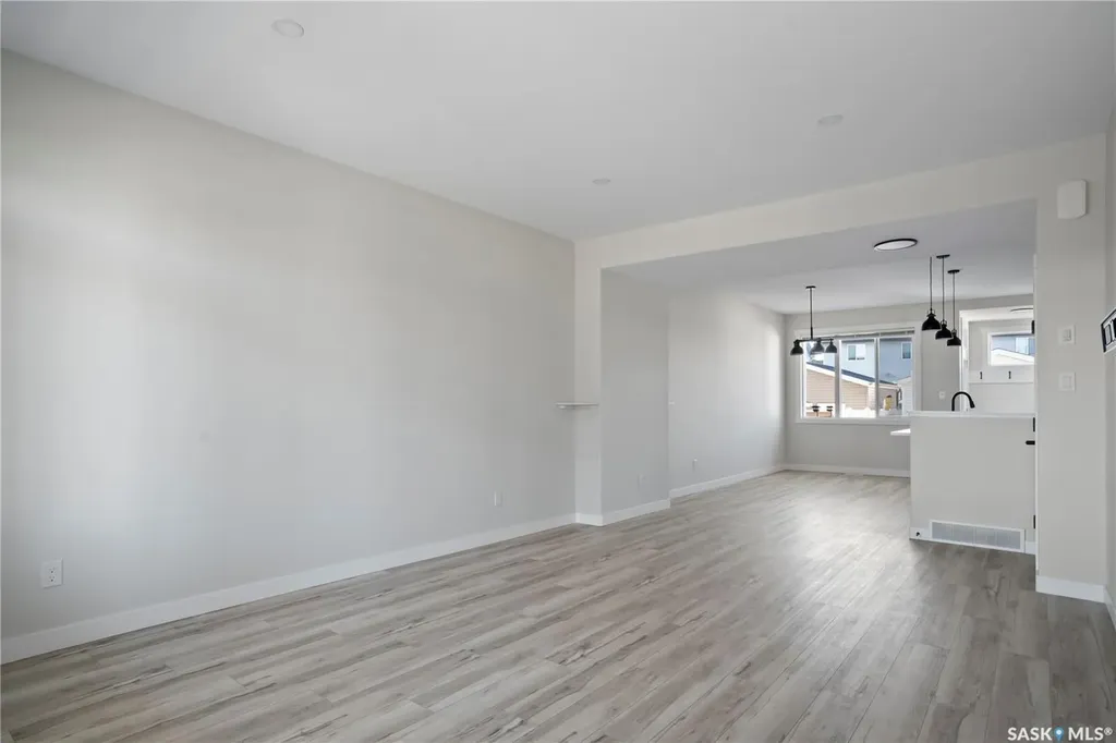 4744 Buckingham Drive Regina SK S4V 3X8