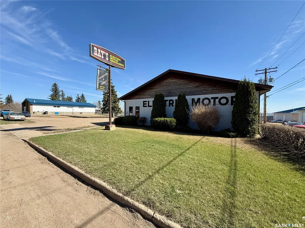 11152 8th Avenue North Battleford SK S9A 3X9