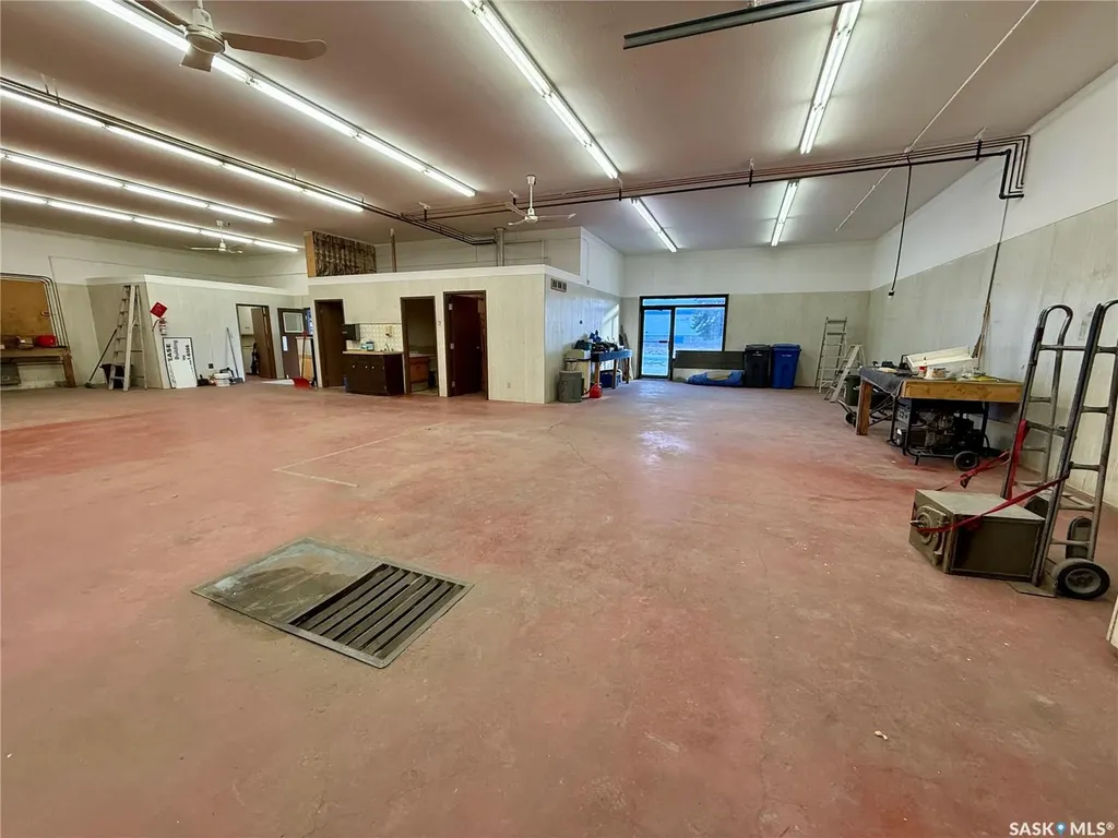 11152 8th Avenue North Battleford SK S9A 3X9