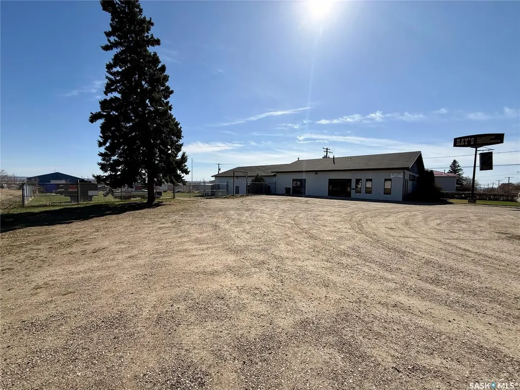 11152 8th Avenue North Battleford SK S9A 3X9