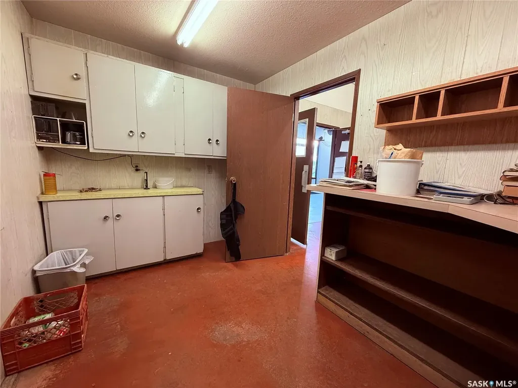 11152 8th Avenue North Battleford SK S9A 3X9