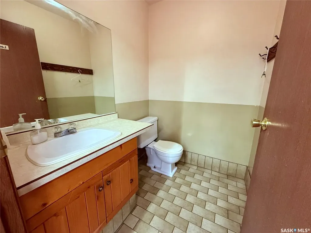 11152 8th Avenue North Battleford SK S9A 3X9