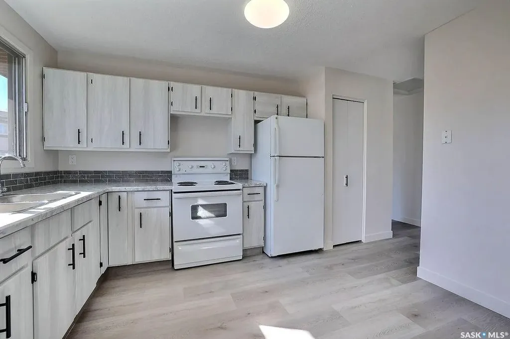 31 Mackenzie Way Regina SK S4N 5M7