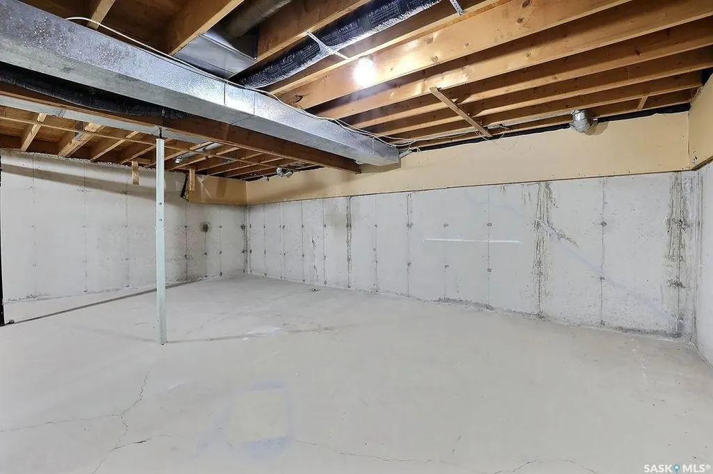 31 Mackenzie Way Regina SK S4N 5M7