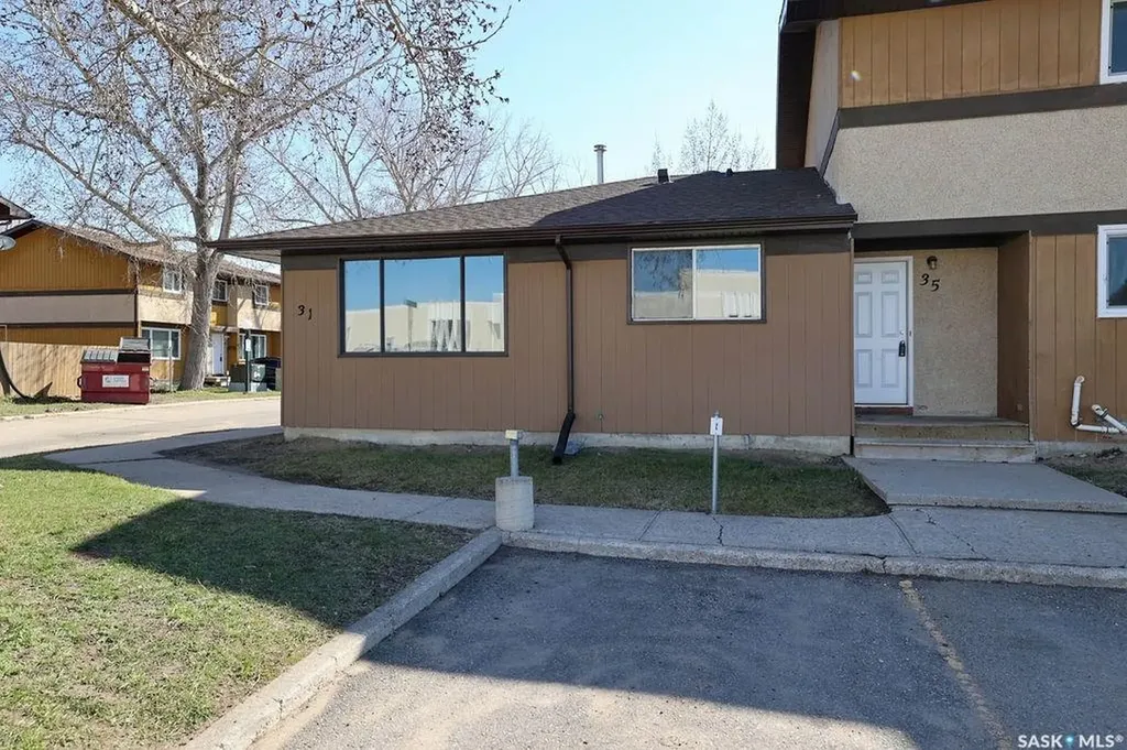 31 Mackenzie Way Regina SK S4N 5M7