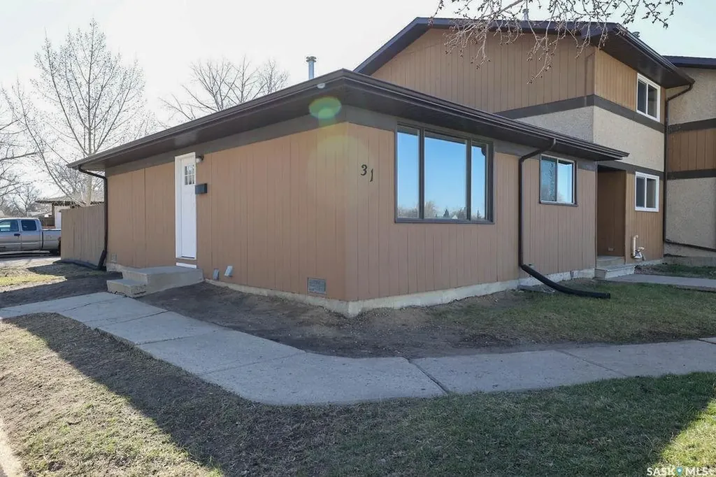 31 Mackenzie Way Regina SK S4N 5M7