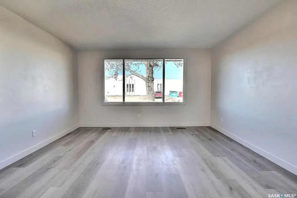 31 Mackenzie Way Regina SK S4N 5M7