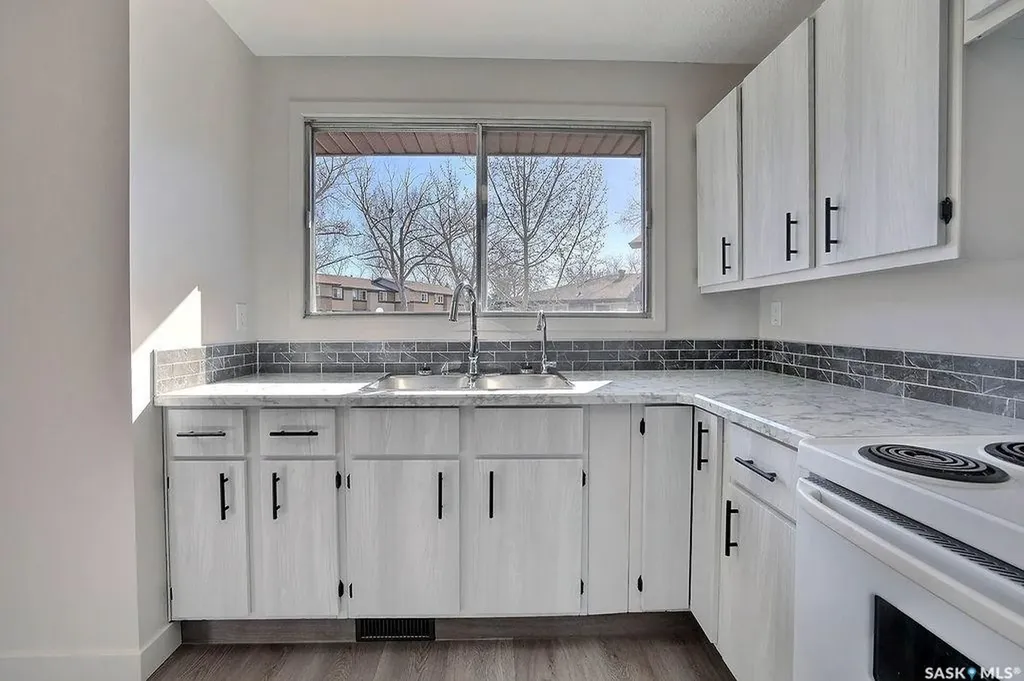 31 Mackenzie Way Regina SK S4N 5M7
