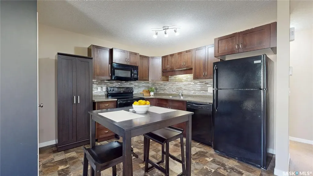 5545 Blake Crescent Regina SK S4X 0J1