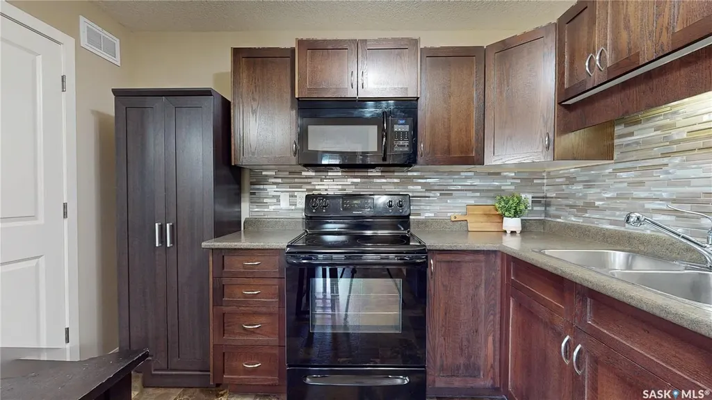 5545 Blake Crescent Regina SK S4X 0J1