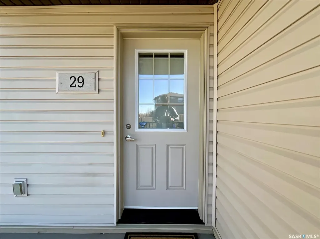 5545 Blake Crescent Regina SK S4X 0J1