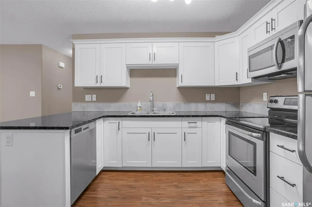 125 Willis Crescent Saskatoon SK S7T 0T1