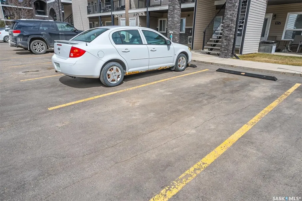 125 Willis Crescent Saskatoon SK S7T 0T1