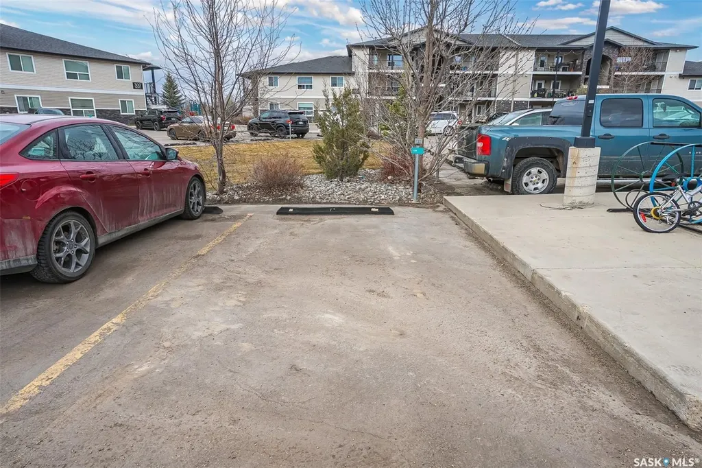 125 Willis Crescent Saskatoon SK S7T 0T1