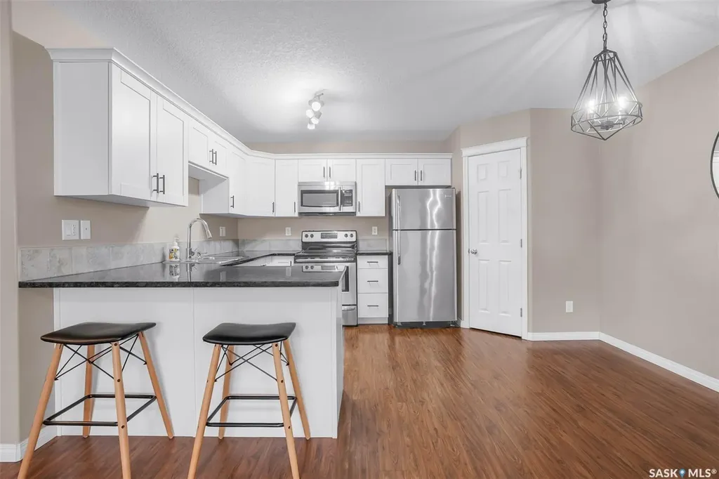 125 Willis Crescent Saskatoon SK S7T 0T1