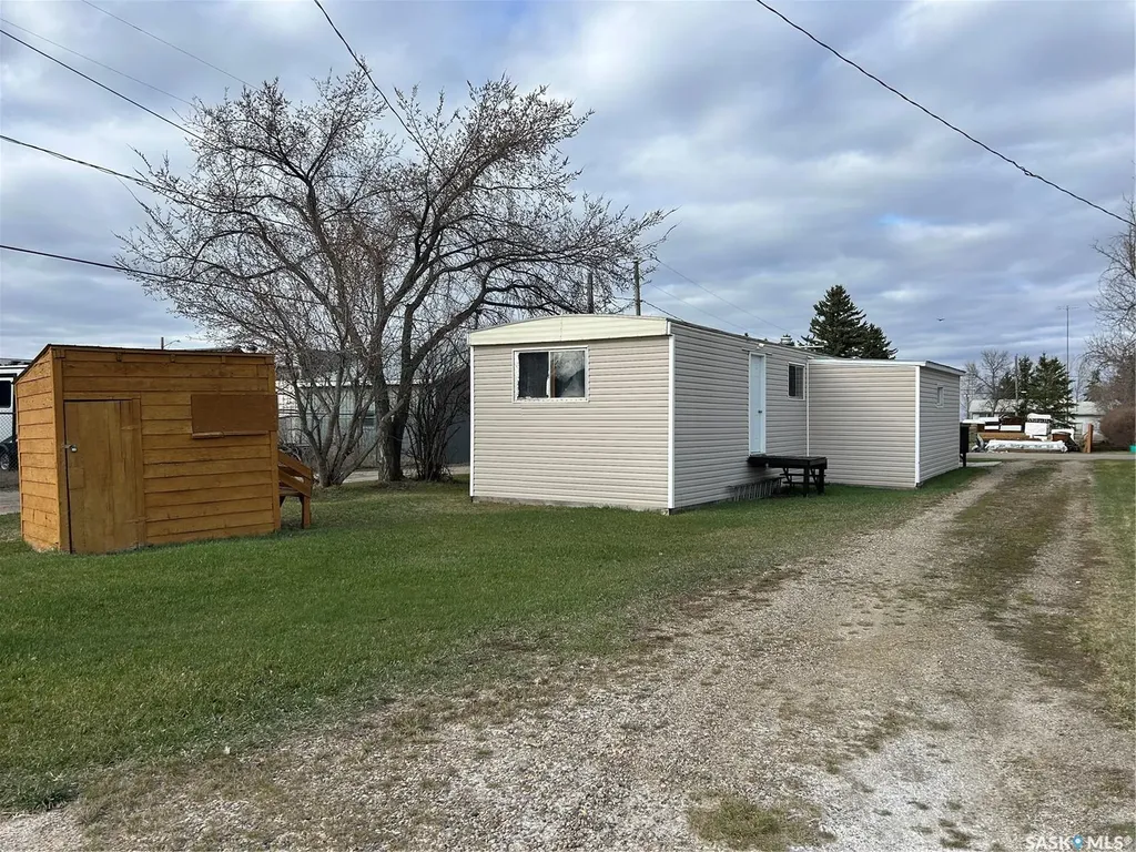 110 4th Street Alameda SK S0C 0A0