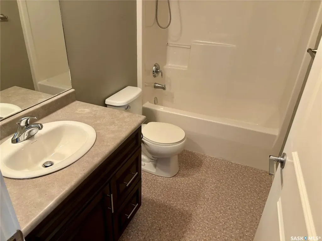 706 Hart Road Saskatoon SK S7M 4L5