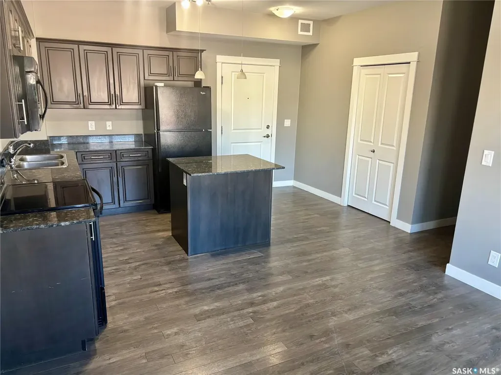 706 Hart Road Saskatoon SK S7M 4L5