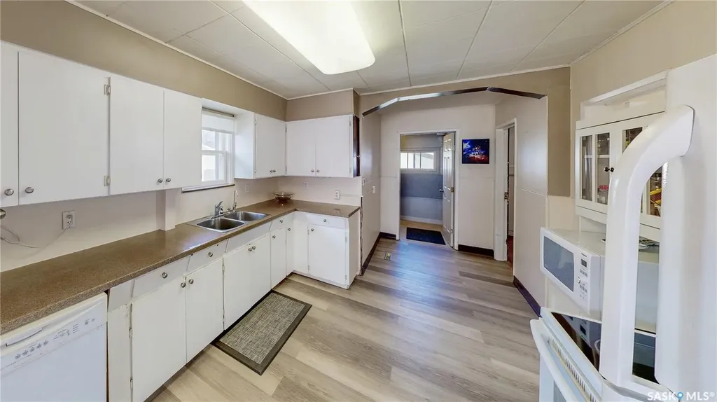 1330 Alexandra Street Regina SK S4T 4N7