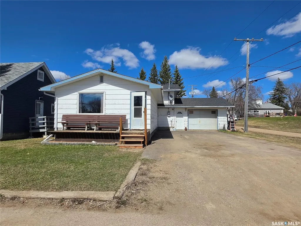 725 2nd Avenue Raymore SK S0A 3J0