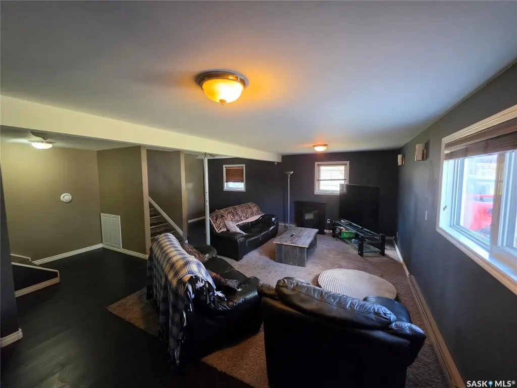 725 2nd Avenue Raymore SK S0A 3J0