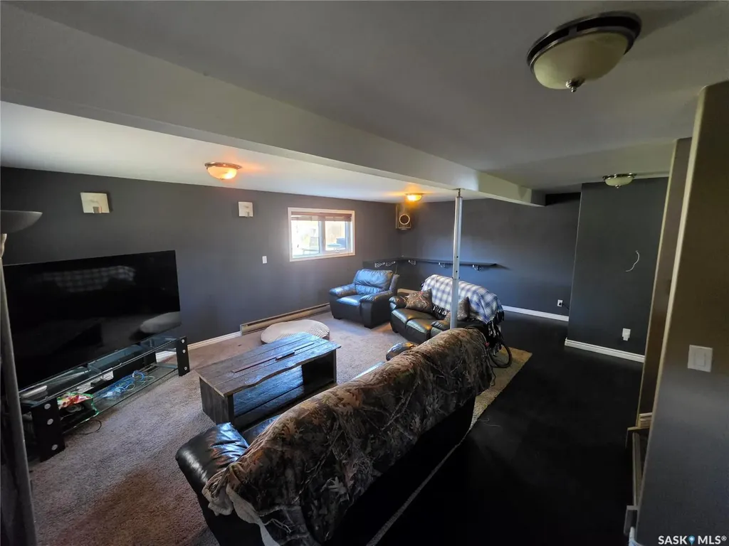 725 2nd Avenue Raymore SK S0A 3J0