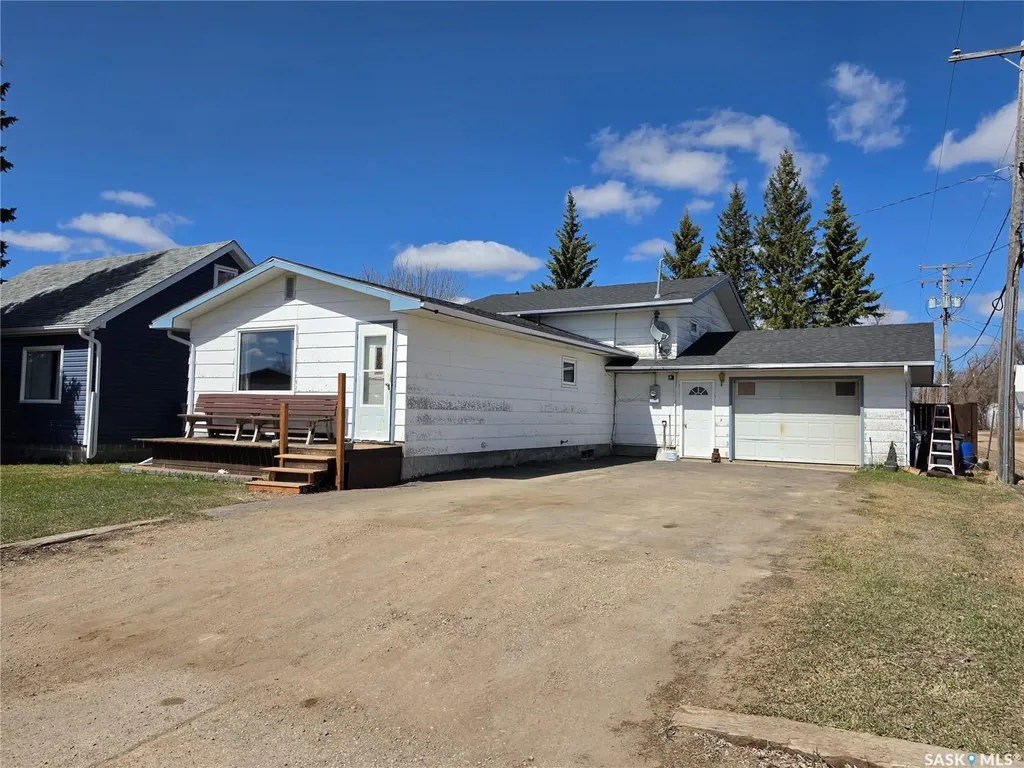 725 2nd Avenue Raymore SK S0A 3J0