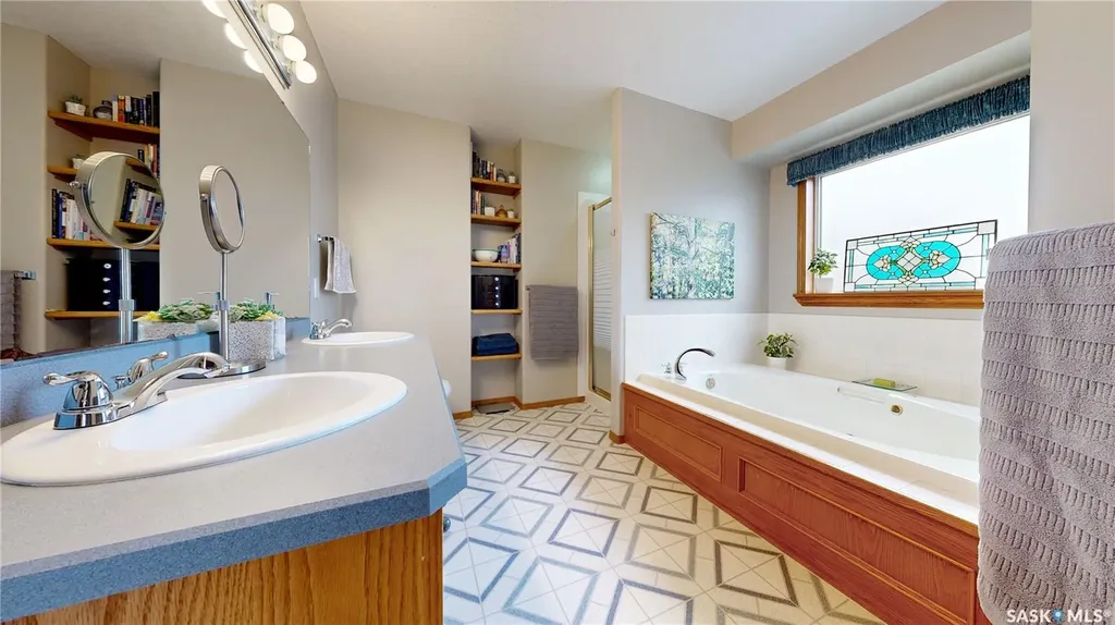3254 Peyson Bay E Regina SK S4V 2W8