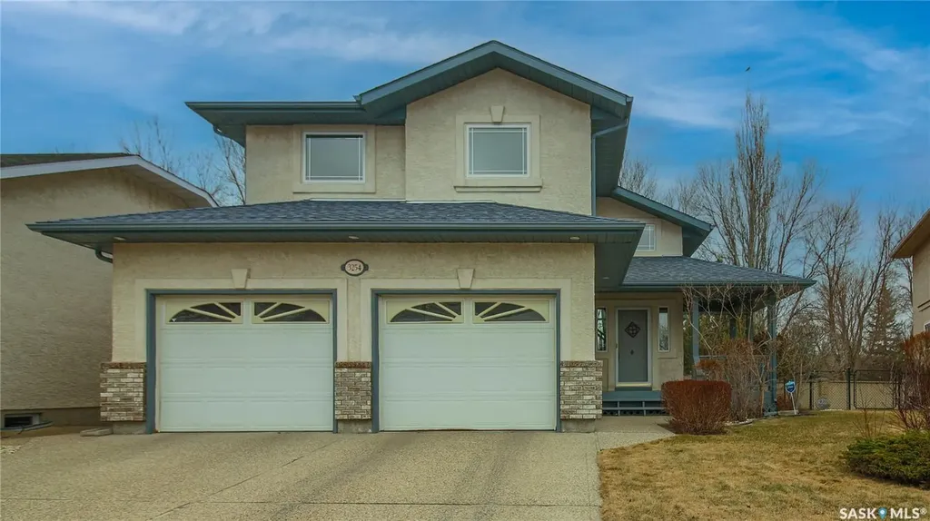 3254 Peyson Bay E Regina SK S4V 2W8