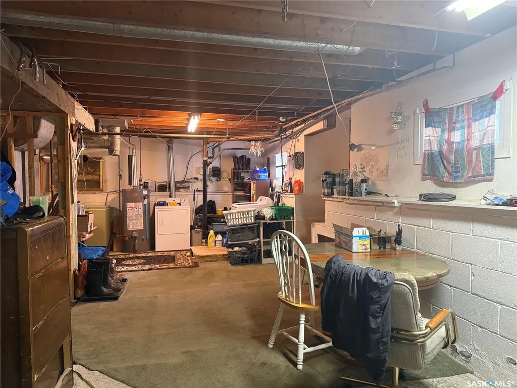 257 Hochelaga Street E Moose Jaw SK S6H 0N9