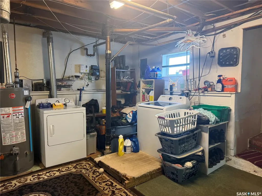 257 Hochelaga Street E Moose Jaw SK S6H 0N9