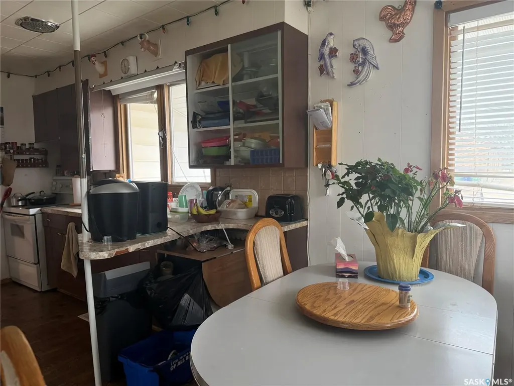 257 Hochelaga Street E Moose Jaw SK S6H 0N9