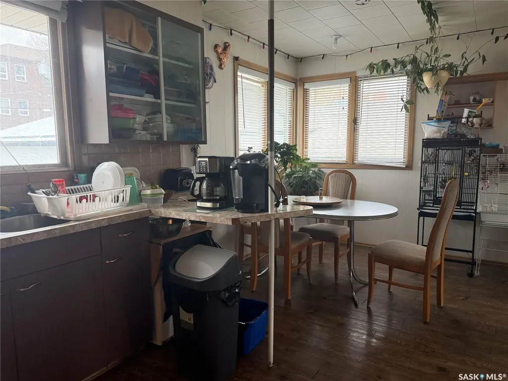 257 Hochelaga Street E Moose Jaw SK S6H 0N9
